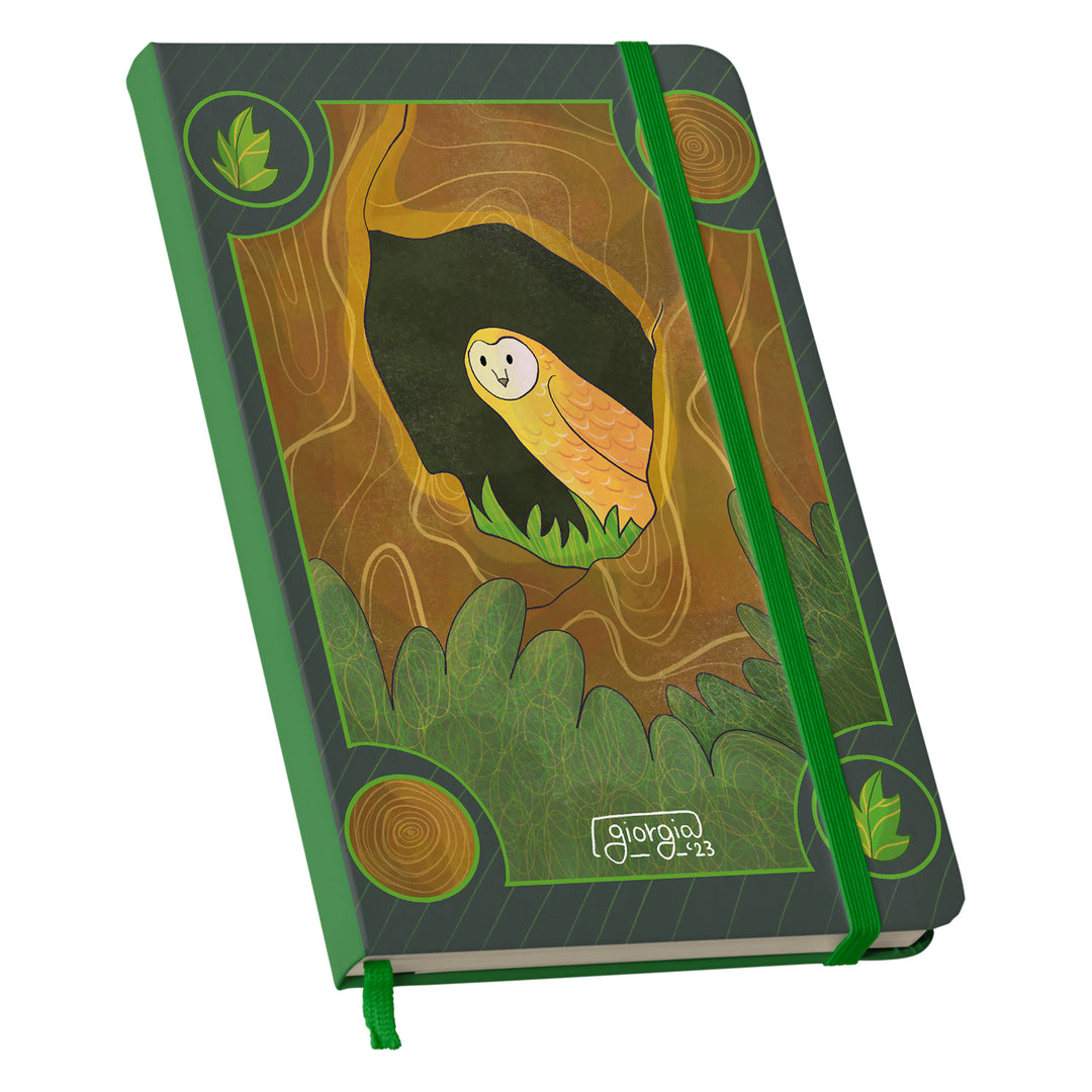 Taccuino Foresta dell'album Viaggio insieme a te di Giorgia_illustrator: copertina soft touch in 8 colori, con chiusura e segnalibro coordinati