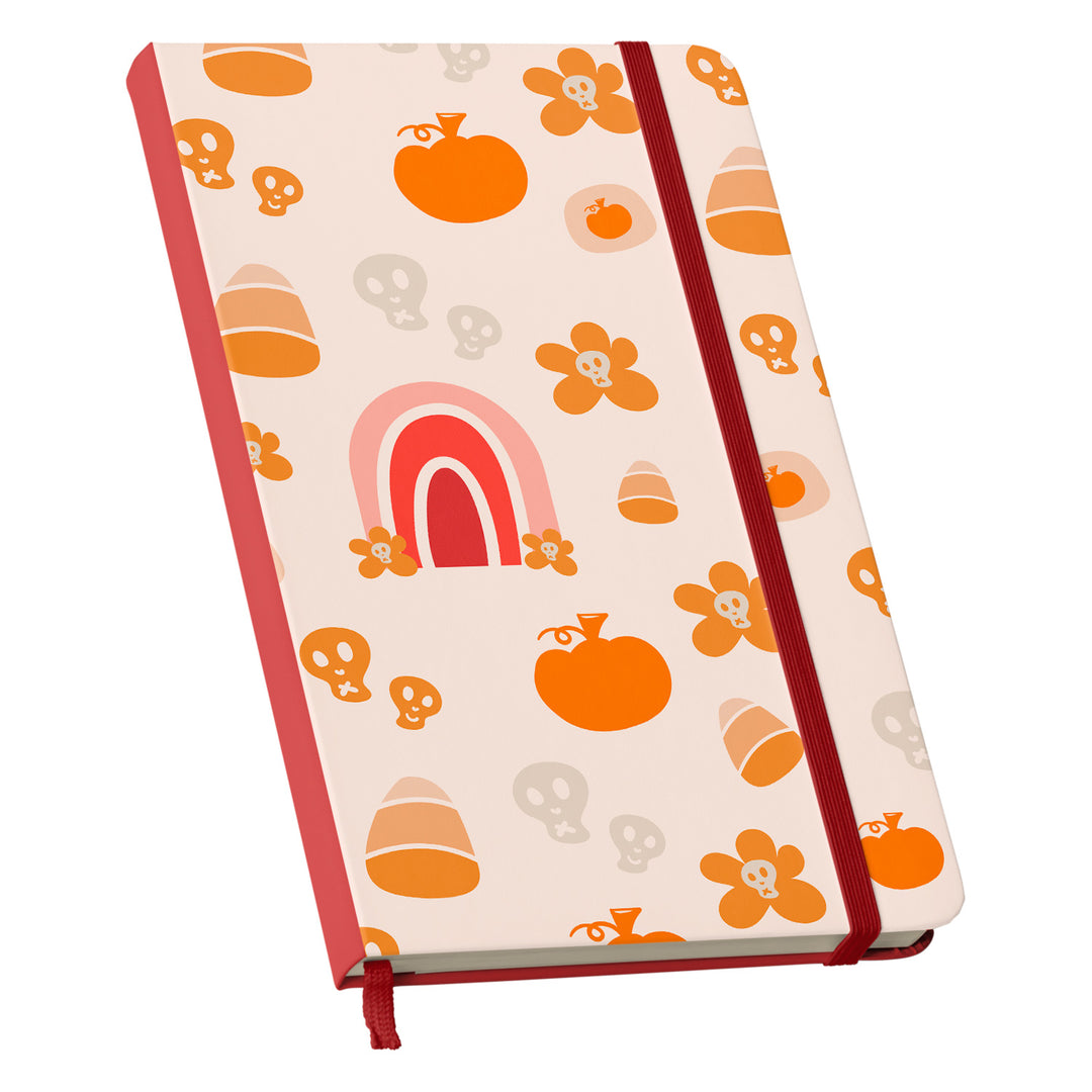 Taccuino Halloween dell'album Witchy Wonder di WonderValy: copertina soft touch in 8 colori, con chiusura e segnalibro coordinati