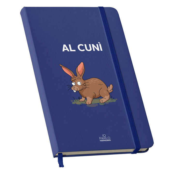 Taccuino AL CUNÌ dell'album LÌNNEA BÉSTJI di Io parlo parmigiano: copertina soft touch in 8 colori, con chiusura e segnalibro coordinati