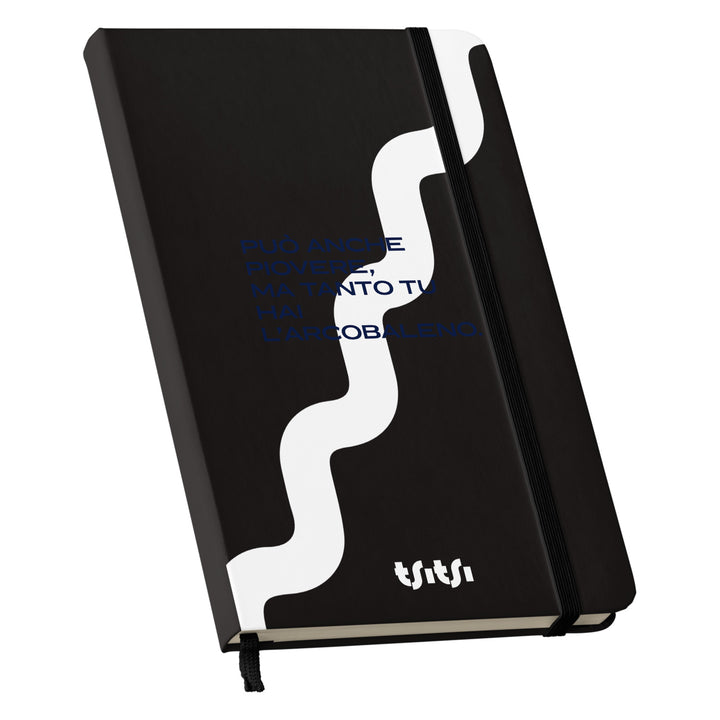 Taccuino Può anche piovere 01 dell'album Mapperó di TSITSI CONCEPT: copertina soft touch in 8 colori, con chiusura e segnalibro coordinati