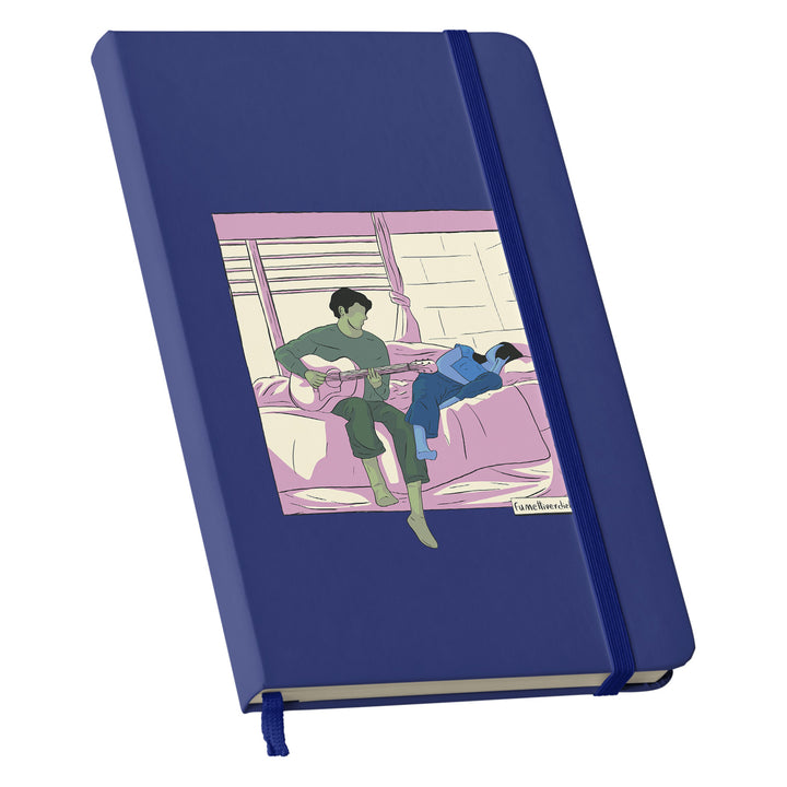 Taccuino Serenata dell'album Taccuini Verdi e Blu di Fumettiverdieblu: copertina soft touch in 8 colori, con chiusura e segnalibro coordinati