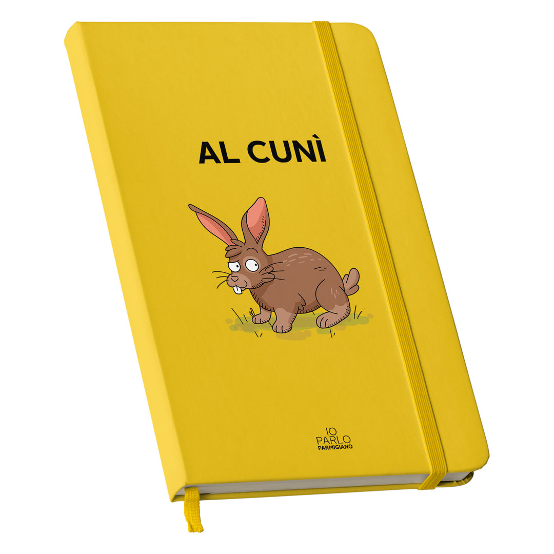 Taccuino AL CUNÌ dell'album LÌNNEA BÉSTJI di Io parlo parmigiano: copertina soft touch in 8 colori, con chiusura e segnalibro coordinati