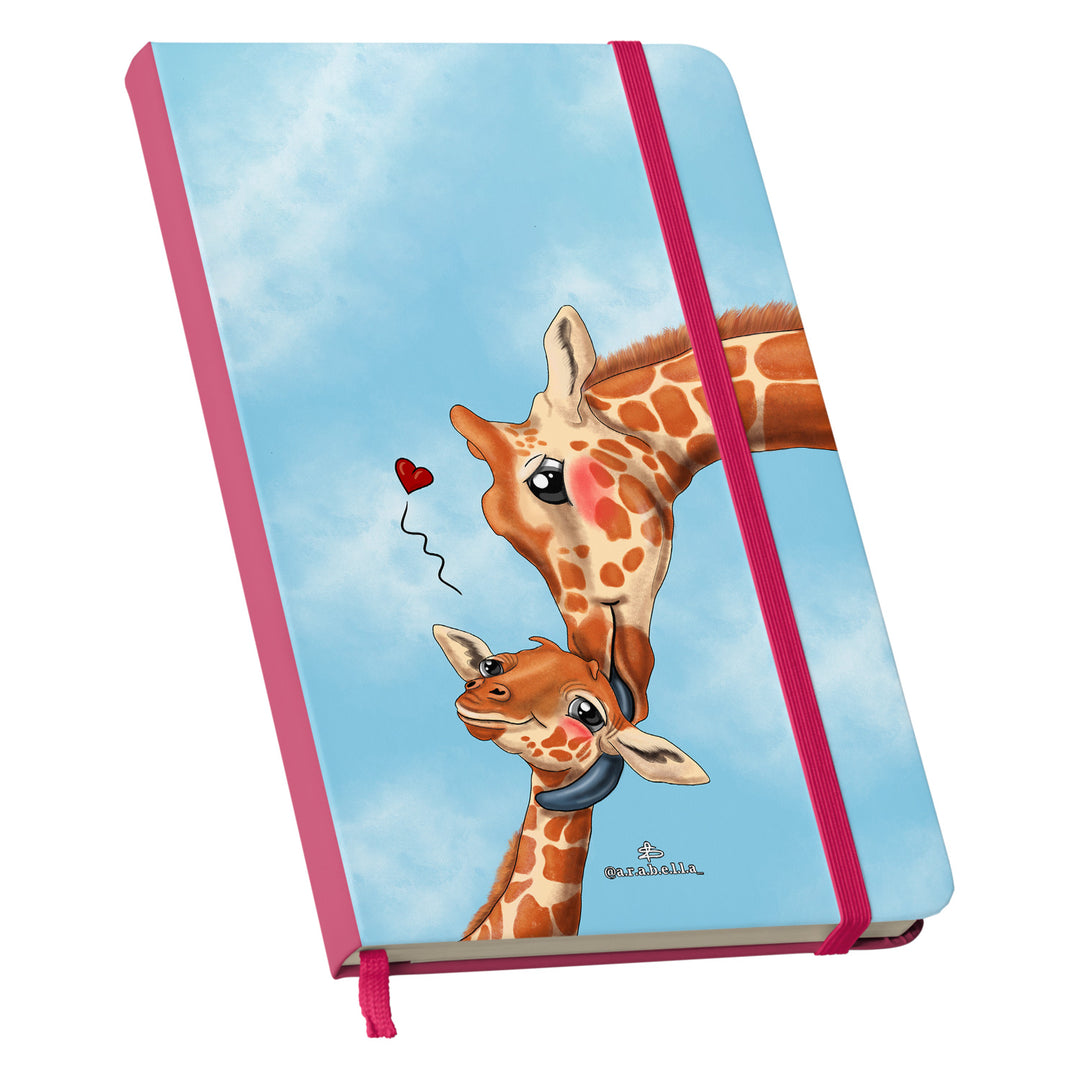 Taccuino Mamma giraffa dell'album Amore in taccuini di Arabella: copertina soft touch in 8 colori, con chiusura e segnalibro coordinati