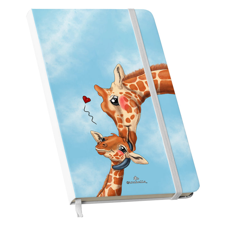 Taccuino Mamma giraffa dell'album Amore in taccuini di Arabella: copertina soft touch in 8 colori, con chiusura e segnalibro coordinati
