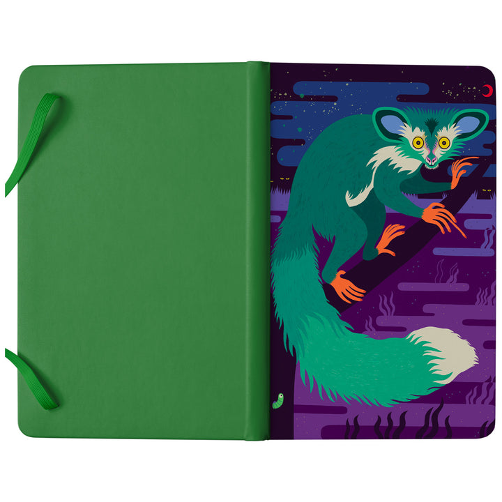 Taccuino Aye-aye dell'album Taccuini selvatici di Silvia Mauri: copertina soft touch in 8 colori, con chiusura e segnalibro coordinati