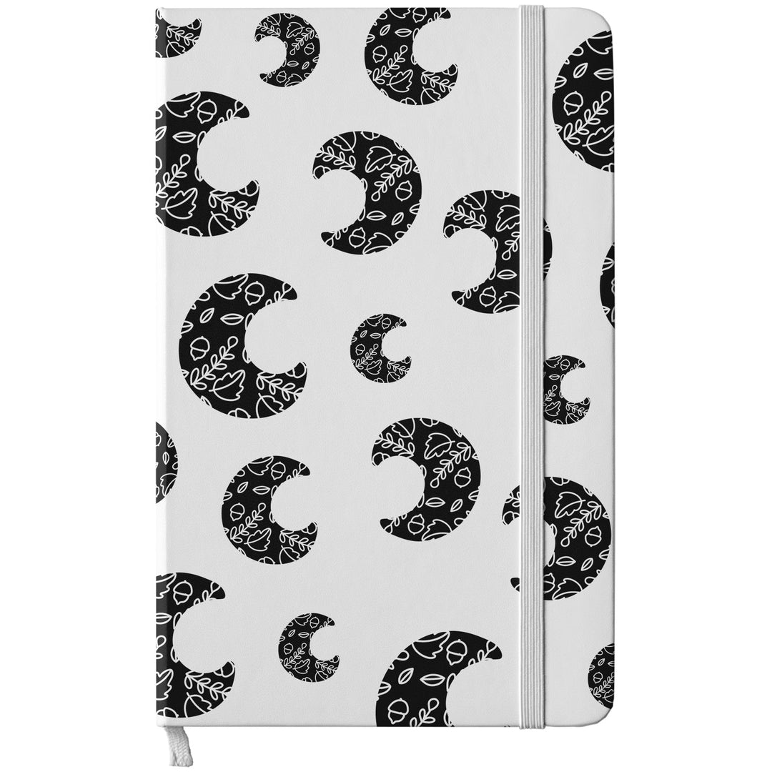 Taccuino Moon dell'album Witchy Wonder di WonderValy: copertina soft touch in 8 colori, con chiusura e segnalibro coordinati