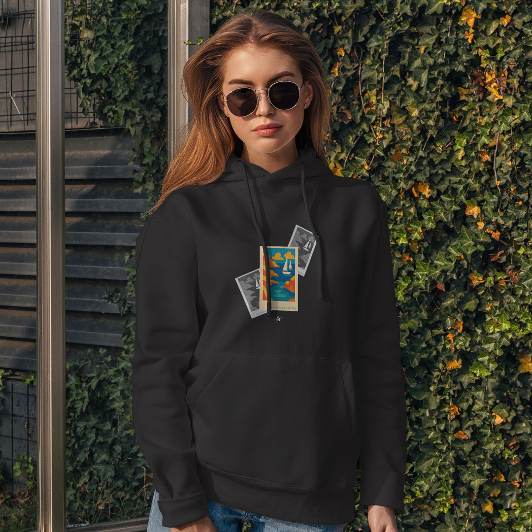 Felpa unisex Modern Sea in Winter dell'album Winter Fantasies From the World - Felpe di SF Creator con cappuccio senza zip, stile e comfort in un unico prodotto